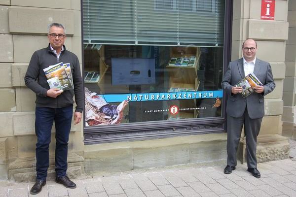 Naturpark-Vorsitzender Armin M��ner, B�rgermeister, und Naturpark-Gesch�ftsf�hrer Karl-Dieter Diemer � Naturpark Schw�bisch-Fr�nkischer Wald