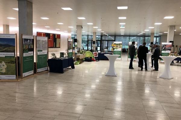 Die Pr�sentation der Naturparke im Landtag � AG Naturparke Baden-W�rttemberg